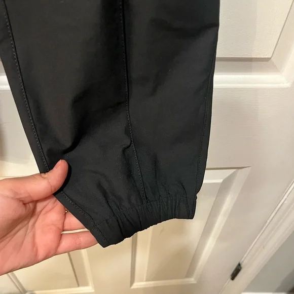 Lululemon Women’s Warpstreme High Rise 7/8 Zip Up Button Black Jogger Pant Sz 30 - Picture 4 of 5